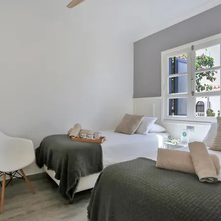 Granados 27 Beachfront 别墅