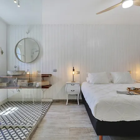 Granados 27 Beachfront 别墅 *